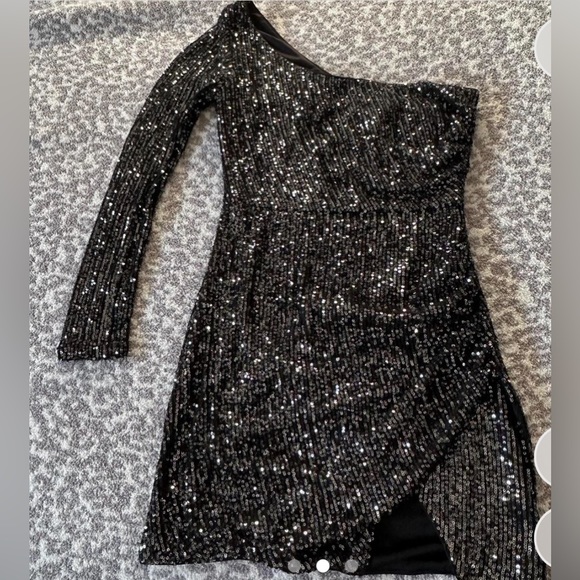 Black one sleeve mini dress - Picture 1 of 2